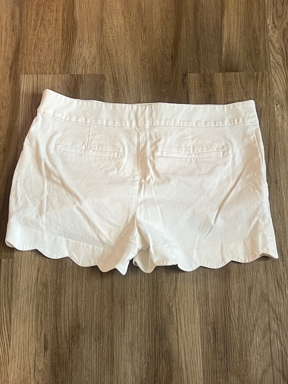 LOFT Riviera White Scalloped Shorts - Picture 5 of 5